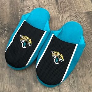 Forever Collectible Jacksonville Jaguars Slippers